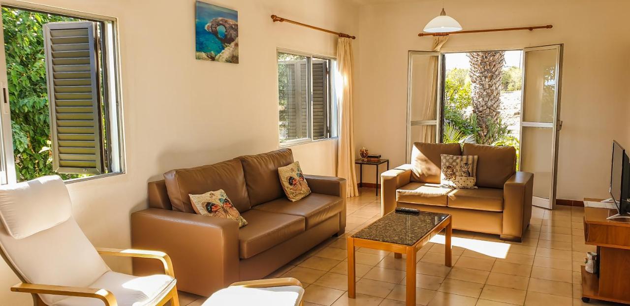 הוילה נאו חוריו Yiangos House מראה חיצוני תמונה