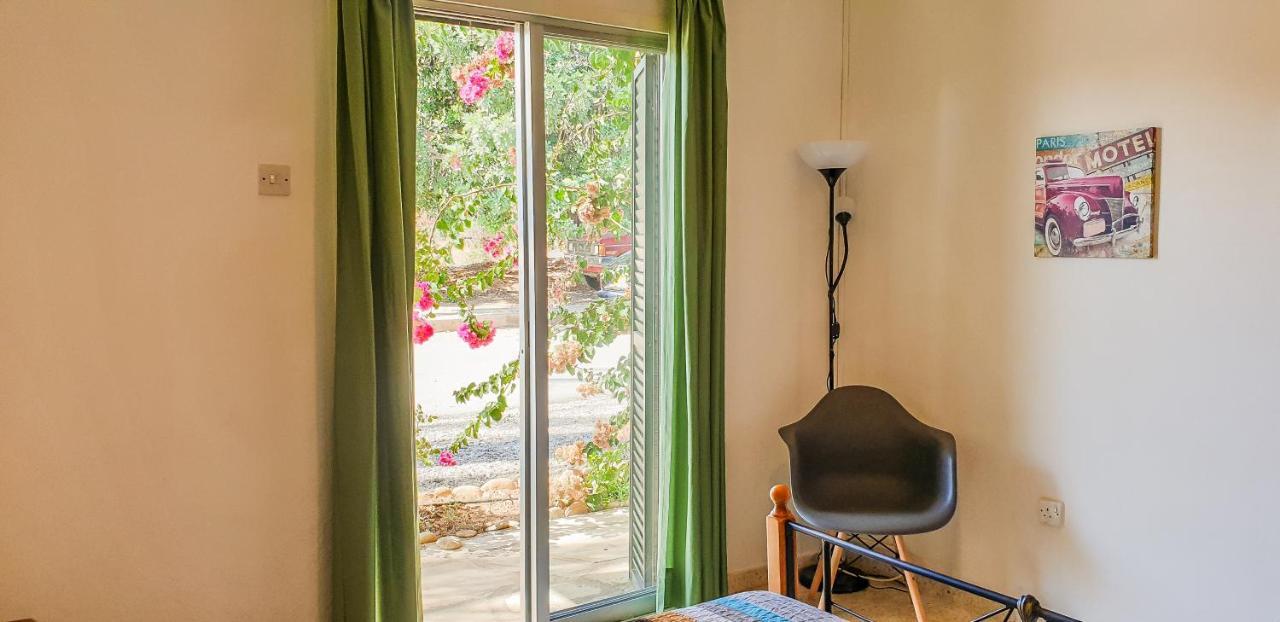 הוילה נאו חוריו Yiangos House מראה חיצוני תמונה